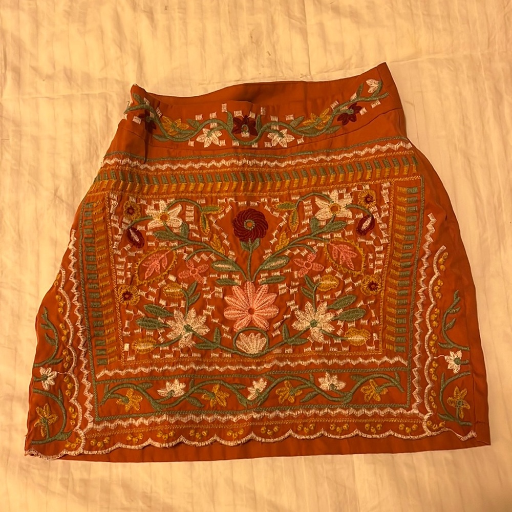 Embroidered skirt